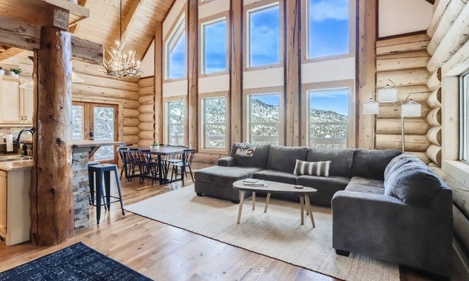 Lyons Cabina | Pet Friendly 31 Day + Rental | 15 Minutes to Estes Park