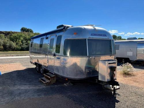 Pear Park Casa | Pet-Friendly Airstream Adventure in Colorado, Perfect Glamping Escapes in Grand Junction