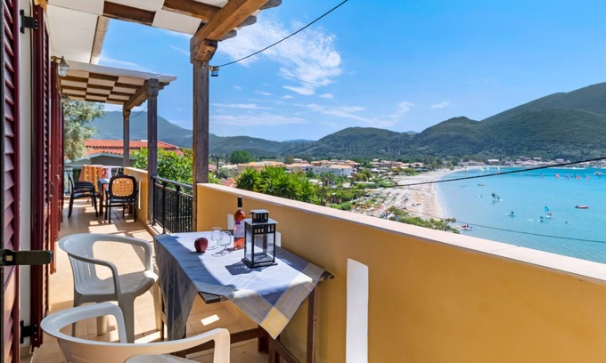Vassiliki Apartamento | Apartamento que admite mascotas Villa Captain Fotis 3 con vistas al mar y balcón