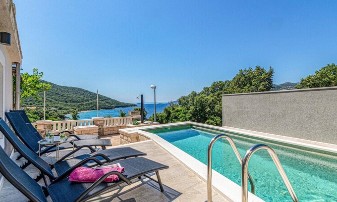 Cove Tri Zala (Zrnovo) Apartamento | Apartamento que admite mascotas en.