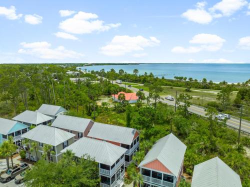 Port St. Joe Casa | Pet Friendly Beach House - Sandy Toes by Panhandle Getaways