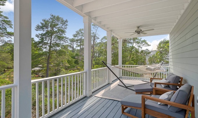 Dune Allen Beach Casa | *Pet Friendly | Community pool | Roof top deck | Steps to beach | Bike to shops, restaurants | Wi-Fi