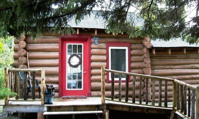 Baraga Cabina | Cabaña que admite mascotas en el lago Superior: vista impresionante