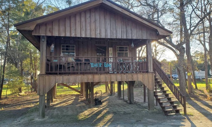 Ash Cabina | Pet Friendly cabin with stunning view of the Waccamaw River