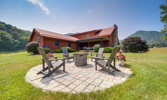 Canton Cabina | Pet-Friendly Canton Cabin w/ Porch + Grill!