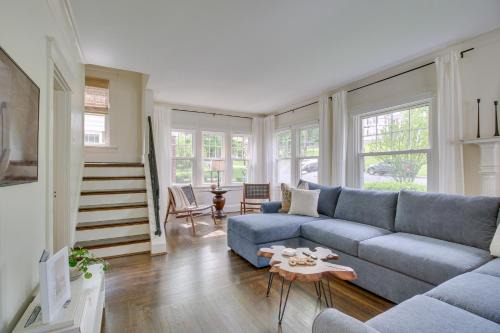 Roselawn Finance Casa | Pet-Friendly Cincinnati Retreat with Hot Tub