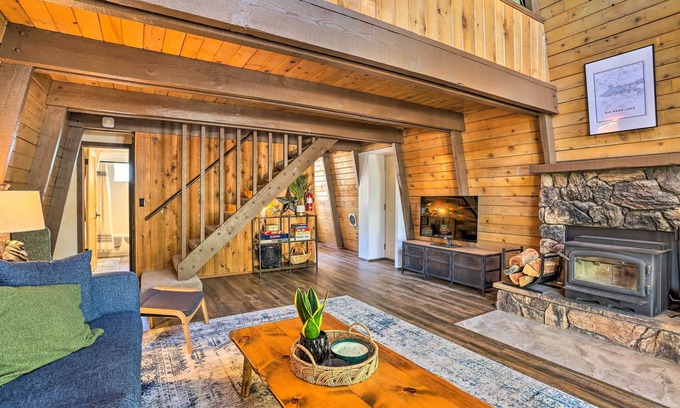 Big Bear Lake Cabaña | Pet-Friendly Cottage, Walk From Big Bear Village!