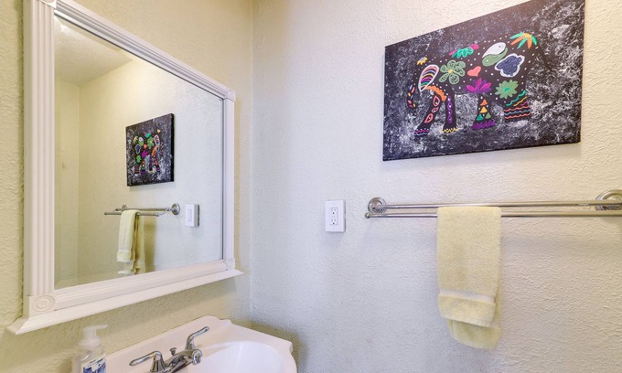 City Park West Casa | Pet-Friendly Denver Townhome ~ 2 Mi to Downtown!