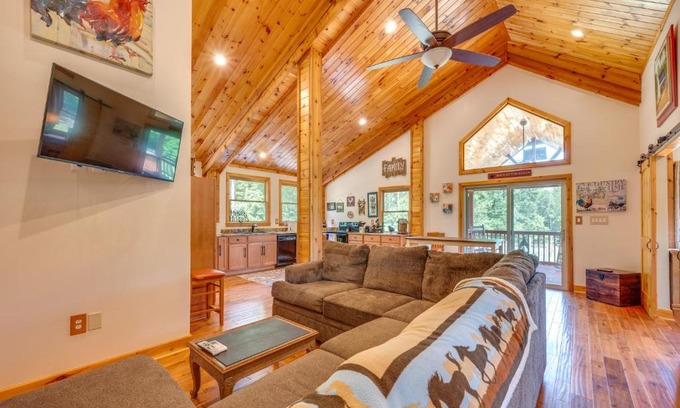 Huber Apartamento | Pet-Friendly Dry Branch Ranch Vacation Rental!