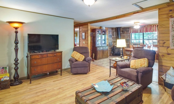 Elkins Casa | Pet-Friendly Elkins Vacation Rental w/ Decks!