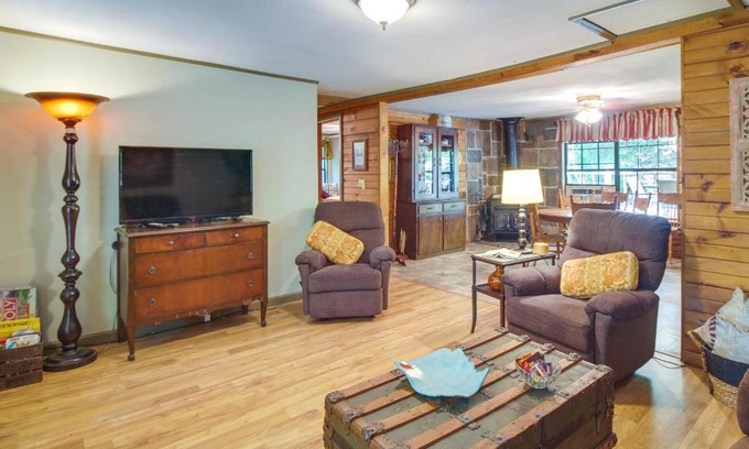 Elkins Casa | Pet-Friendly Elkins Vacation Rental with Decks!