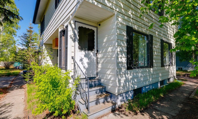 Fairbanks Apartamento | Pet-Friendly Fairbanks Studio w/ Fenced-In Yard!