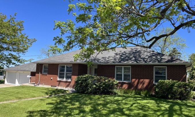 Manistee Casa | Pet-Friendly Family Home near Manistee Golf, Lk MI