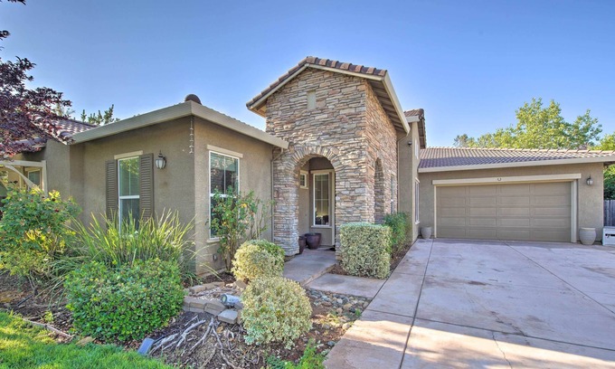 South Bechelli Casa | Pet-Friendly Family Home < 5 Mi to Redding!
