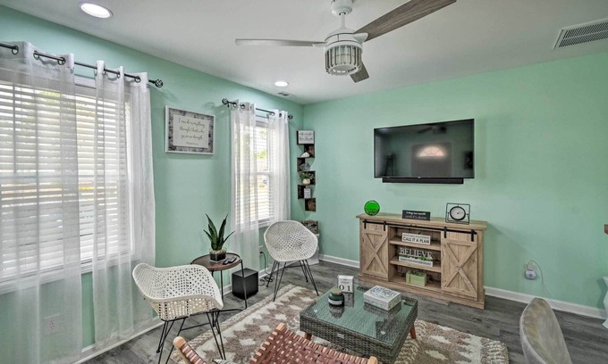 Fayetteville Cabaña | Pet-Friendly Fayetteville Vacation Rental!