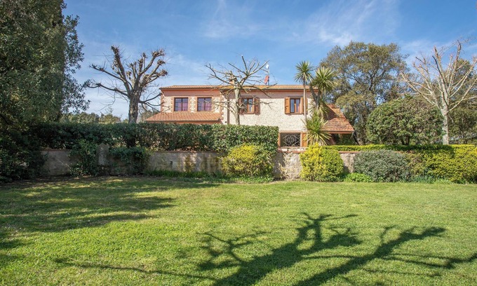 Roccastrada Villa | Finca Olivos con vistas a la montaña, piscina, jardín y Wi-Fi: admite mascotas