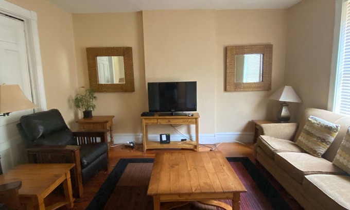 Benton Park Casa | Pet Friendly First Floor 2 Bedroom Apartment