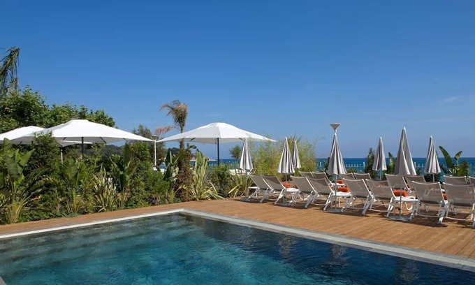 Les Sablettes Casa | Pet-friendly Hotel: Premium Spa, Swimming Pools @ Sablettes Beach