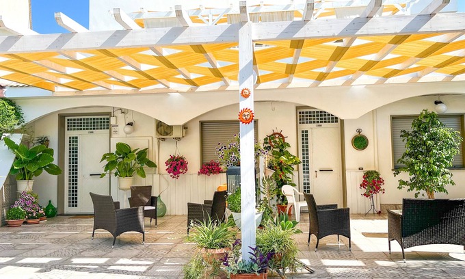 Leporano Casa | Pet-Friendly Holiday Home "A casa di Pietro Tre" with Sea View, Garden & Wi-Fi
