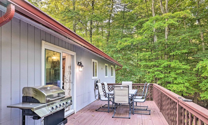 Gouldsboro Casa | Pet-Friendly Home in Big Bass Lake Community!