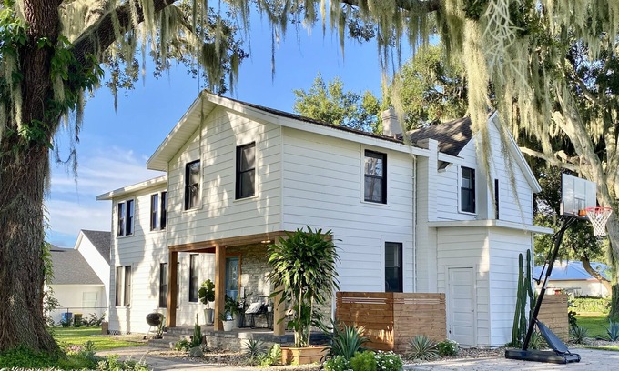 Auburndale Casa | Pet friendly home between Orlando & Tampa