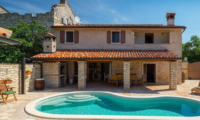 Sajini Casa | Casa que admite mascotas en Barban