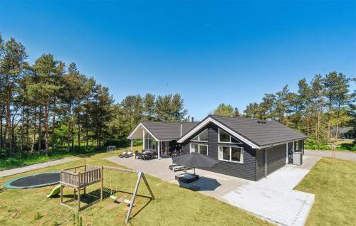 Bedegaard Casa | Pet Friendly Home In Nexø With Kitchen