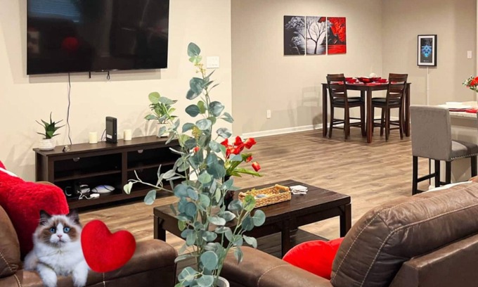 Lake Charles Casa | Pet-Friendly Home Base with Fenced Yard & Dedicated Office Room