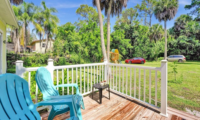 Lake Worth Casa | Pet-Friendly Home w/Fenced Yard, BBQ & Swing Set