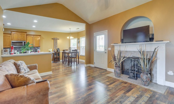 Moundville Casa | Pet-Friendly Home w/ Fenced Backyard in Moundville