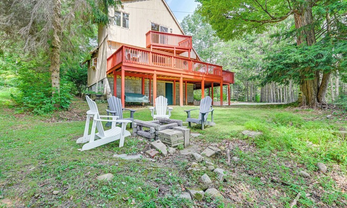 Edinburg Casa | Pet-Friendly Home w/ Beach in Northville!