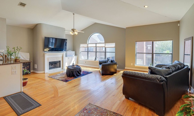 Willow Meadows/Willowbend Area Casa | Pet-Friendly Houston Escape w/ Fenced-In Yard