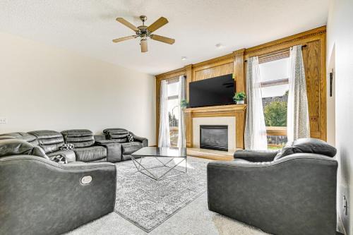 Johnston Casa | Pet-Friendly Johnston Getaway with Deck and Yard!