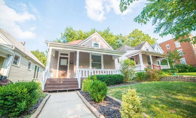 Southmoreland Casa | Adorable casa en el corazón de Kansas City a pie de Westport!