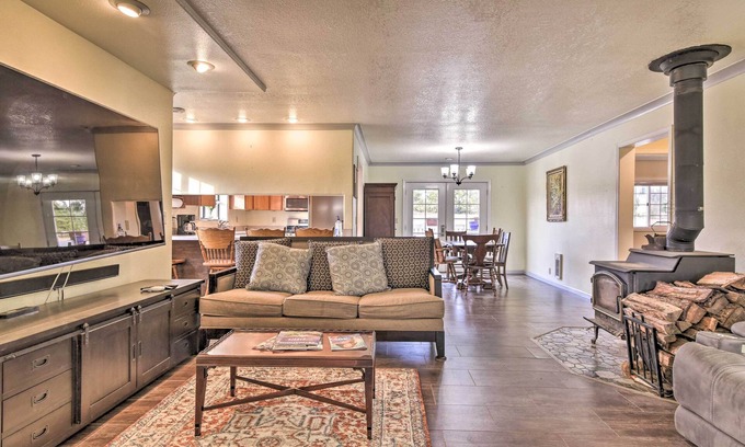 La Center Casa | Pet-Friendly La Center Home ~ 6 Mi to Casinos