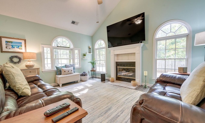 LaGrange Casa | Pet-Friendly LaGrange Vacation Rental w/ Deck!