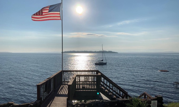 Plattsburgh Casa | Escapada frente al lago en el lago Champlain, Plattsburgh NY