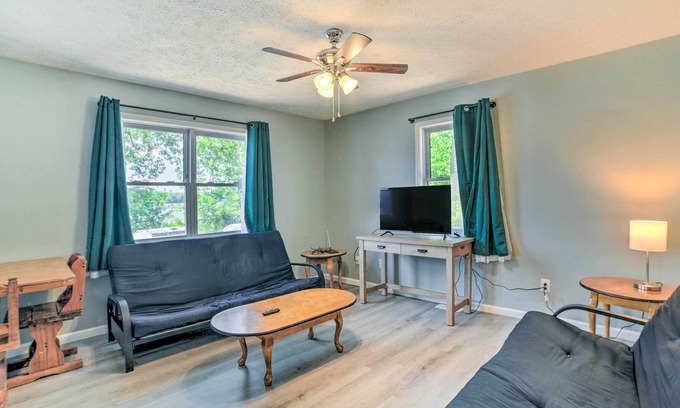 Cadiz Cabina | Pet-Friendly Lakefront Cabin w/ Boat Rentals!