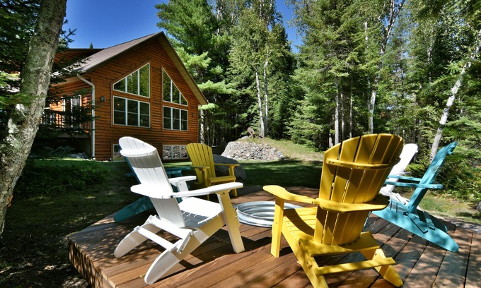 Hayward Cabina | Pet Friendly Lost Dutchman Lodge On Teal Lake