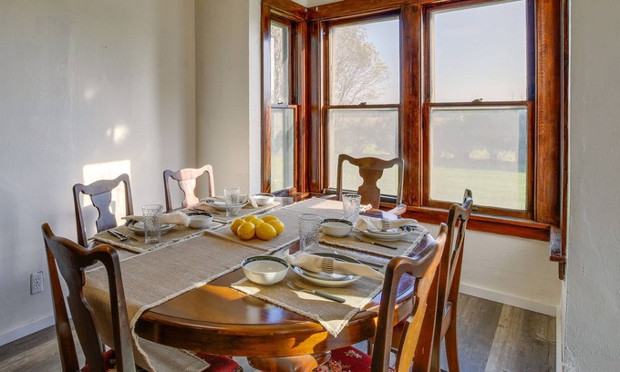Blooming Prairie Casa | Pet-Friendly Minnesota Farm House w/ Fire Pit!