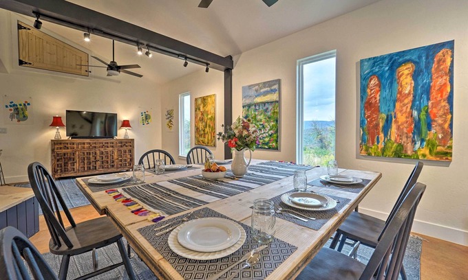 Mancos Apartamento | Pet-Friendly Mancos Gem w/ Patio & Fire Pit!