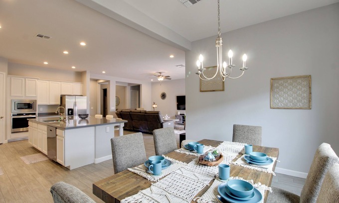 Tucson Casa | Pet-Friendly Marana Home: Community Pool + Hot Tub