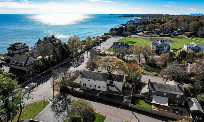 Marblehead Casa | Pet-Friendly Marblehead Home Near Preston Beach!