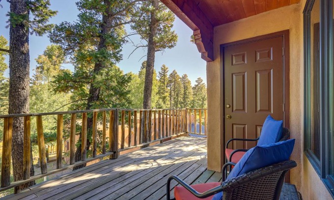 Amalia Casa | Pet-Friendly Mountain Cabin in Taos County!
