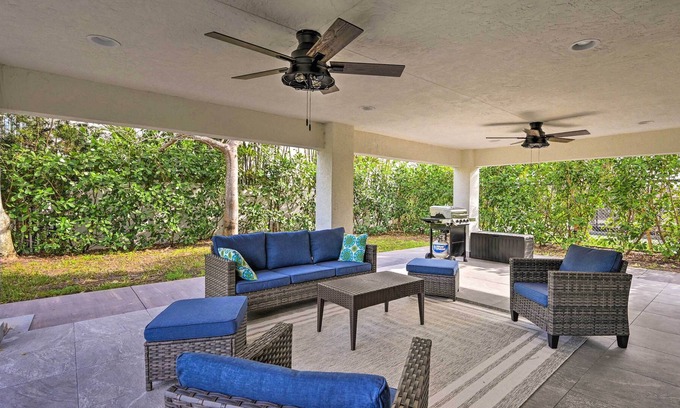 Isles of Capri Condominio | Pet-Friendly Naples Condo Near Marco Island Beach!