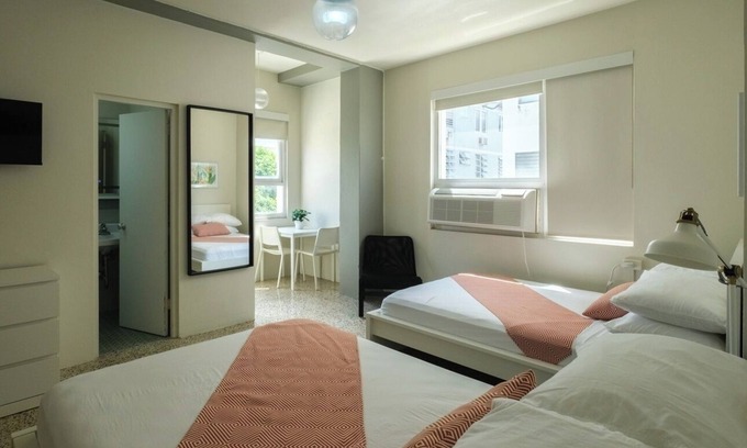 Miramar Apartamento | Pet Friendly | Near The Beach | Free Parking | Air Conditioner