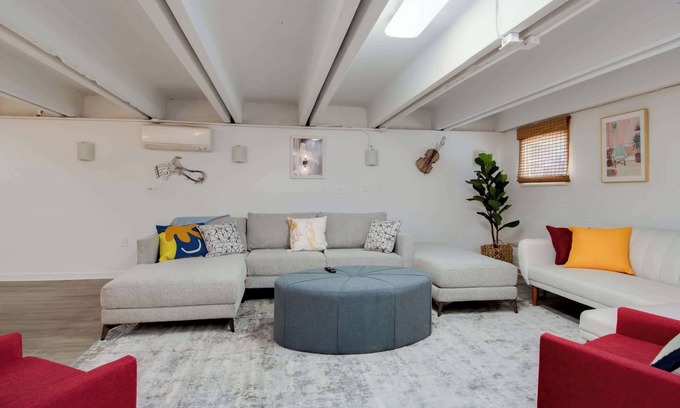 Hillwood Casa | Pet Friendly | Near West End