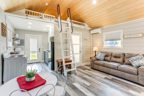 Dogwood Park Apartamento | Pet Friendly! Norfork Lake Getaway with Fire Pit