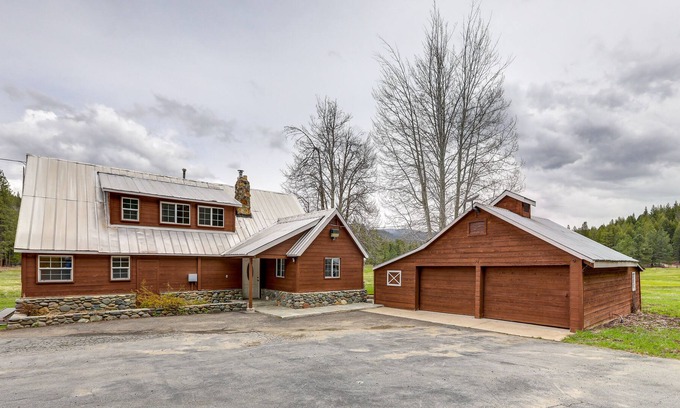 Blairsden-Graeagle Cabina | Pet-Friendly Northern California Vacation Rental