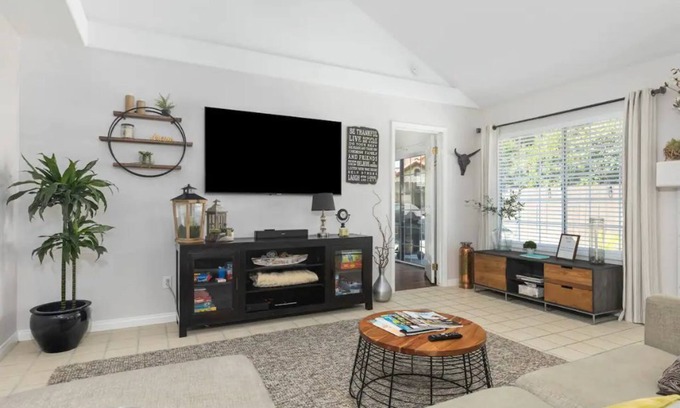 Templeton Casa | Pet Friendly Paso Robles Wine Retreat